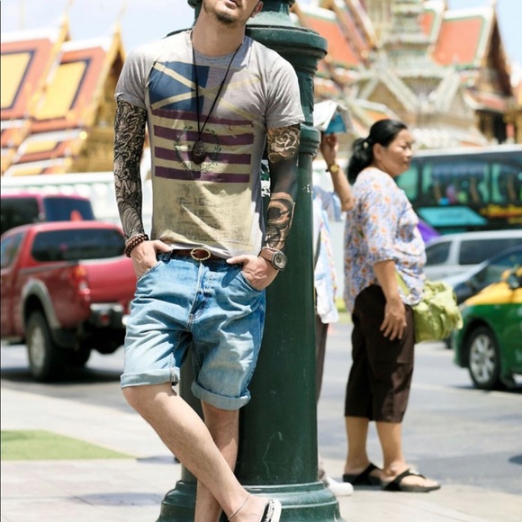 Men Short Sleeve Round Neck T-Shirt - Picture 3 of 4